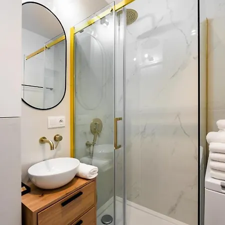 Zoliborz Elite By Bookinghost * 华沙